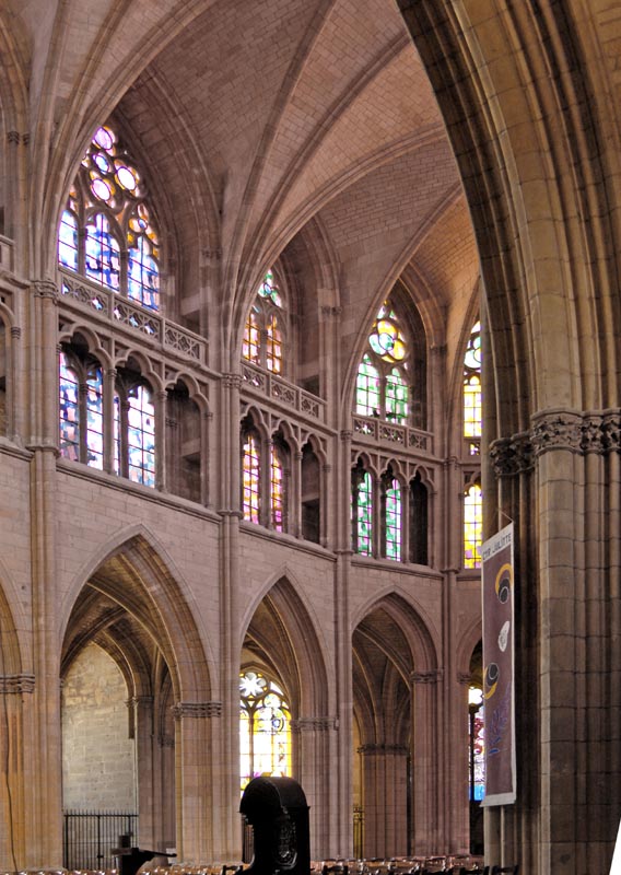 Cathédrale St-Cyr-et-Ste-Julitte de Nevers